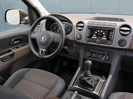 Volkswagen Amarok (I поколение, 2010 - 2016 г.в.): Салон, панель и селектор