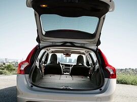 Volvo V60 (I поколение, 2010 - 2014 г.в.): Багажник со сложенными сиденьями