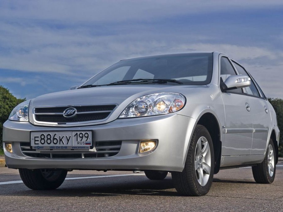 Lifan Breez седан 1.6 MT CX: Три четверти спереди