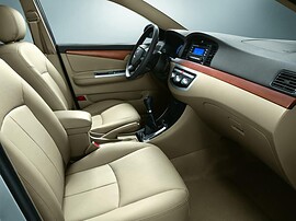 Lifan Solano 1.6 MT Luxury: Передние сиденья