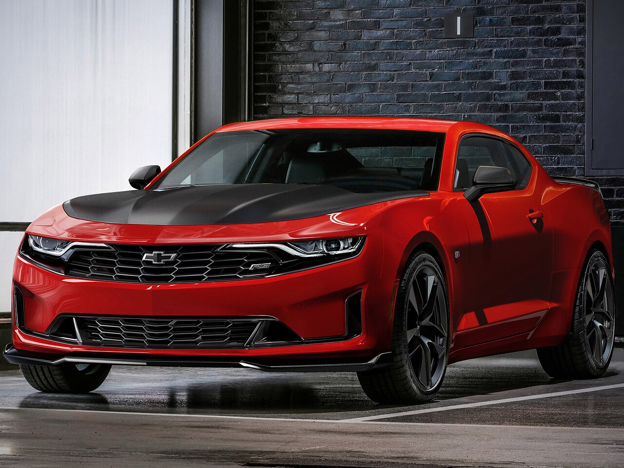 Chevrolet Camaro (VI поколение рестайлинг, 2018 - 2020 г.в.): вид спереди сбоку в помещении