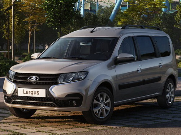 ВАЗ (Lada) Largus: вид спереди сбоку у деревьев