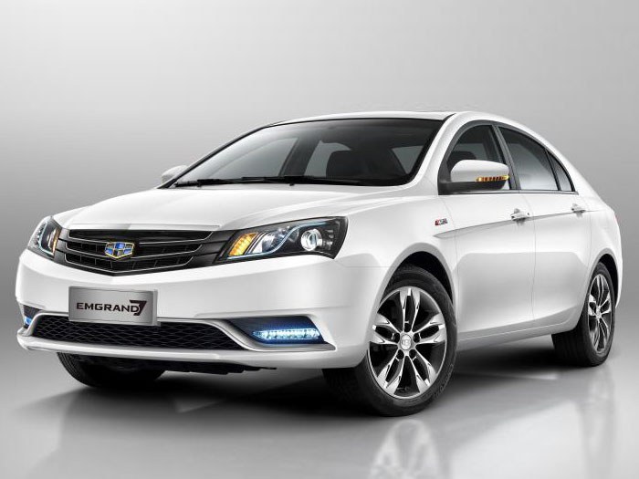 Geely Emgrand седан (I поколение рестайлинг, 2016 - 2017 г.в.): вид спереди сбоку