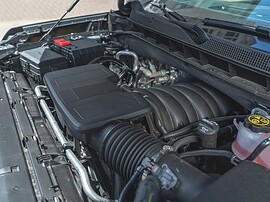 Chevrolet Tahoe 5.3 4x4 AT Z71: подкапотное пространство