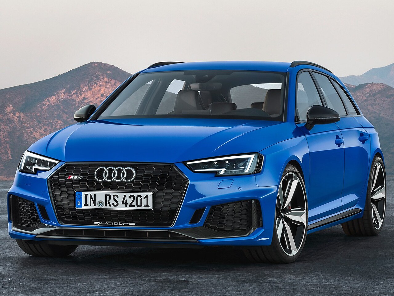 Audi RS4 универсал (9V, 2017 - 2020 г.в.): вид спереди сбоку