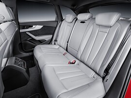 Audi A4 универсал 2.0 TDI AT Базовая: салон сзади