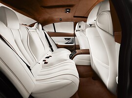 BMW 6 серия Гран Купе 4.4 xDrive AT 650i: задний ряд салона