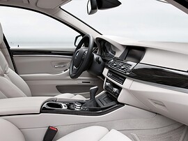 BMW 5-я серия универсал 2.0 AT 528i xDrive: салон, центральная консоль
