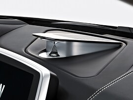 BMW 6-я серия купе 4.4i xDrive AT 650i: динамик на панели