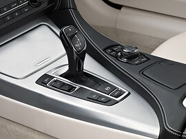 BMW 6-я серия купе 4.4i xDrive AT 650i: селектор кпп и регулятор