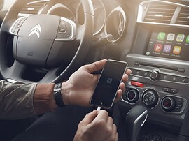Citroen C4 седан 1.6 MT Feel Edition: салон