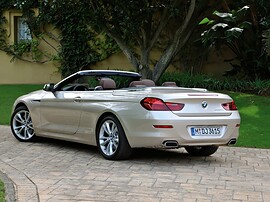 BMW 6-я серия кабриолет (F13, 2010 - 2015 г.в.): вид спереди сбоку с открытым верхом