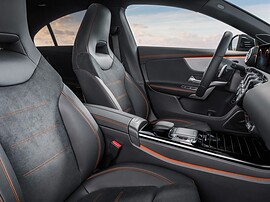 Mercedes-Benz CLA-Класс седан 1.3 4x4 AT Sport (CLA 200): салон