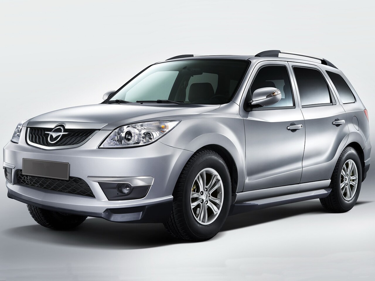Haima 7 2.0 MT GL: вид спереди сбоку
