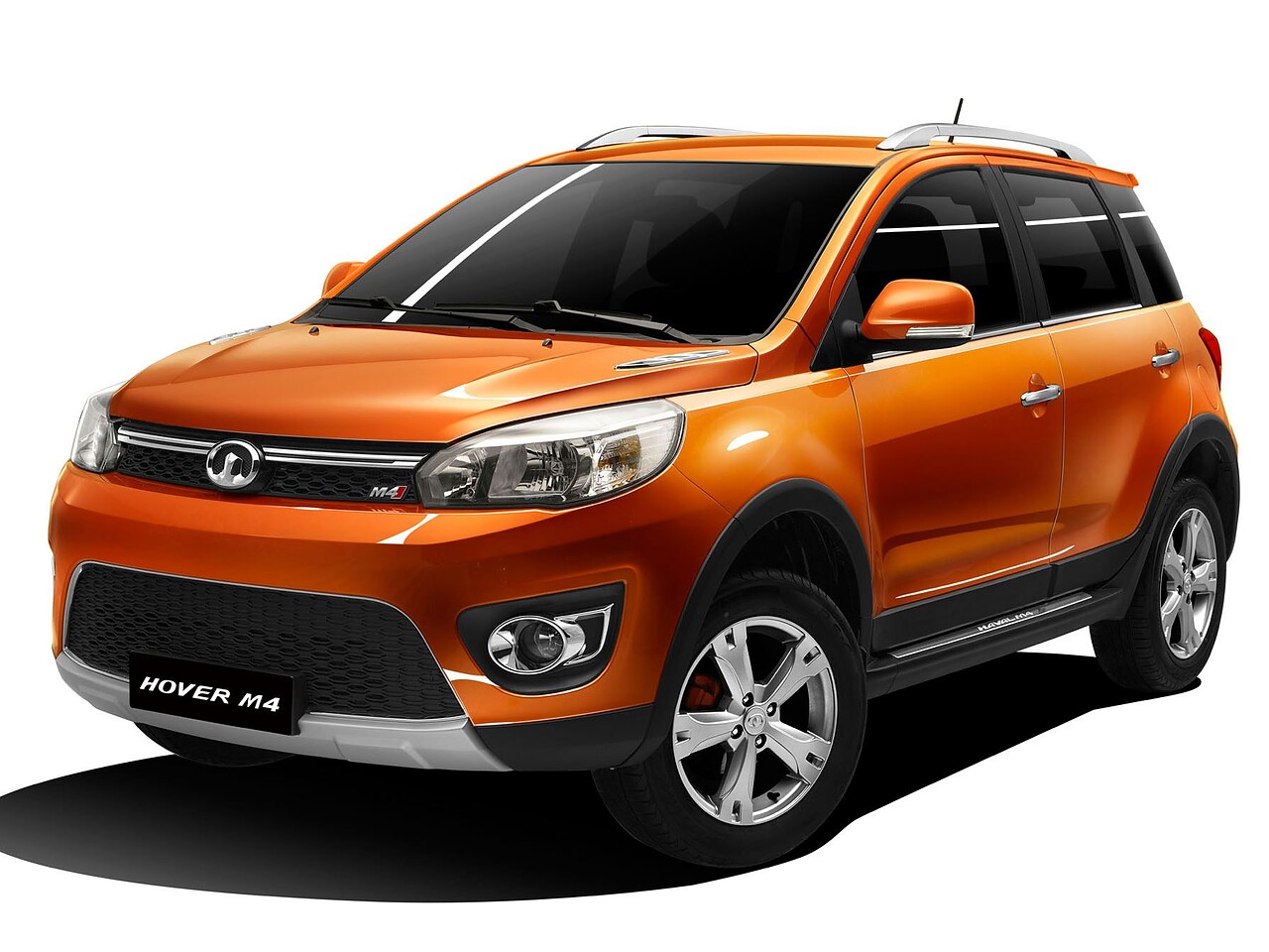 Great Wall Hover M4 (I поколение, 2011 - 2016 г.в.): вид спереди сбоку