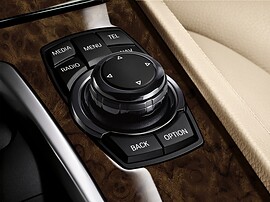 BMW 7-я серия 3.0 AT 730i