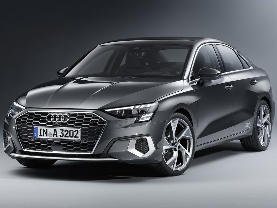 Audi A3 седан (8Y, 2020 - 2022 г.в.): вид спереди сбоку