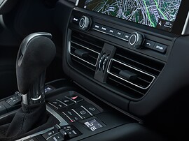 Porsche Macan (I поколение рестайлинг, 2018 - 2021 г.в.): салон