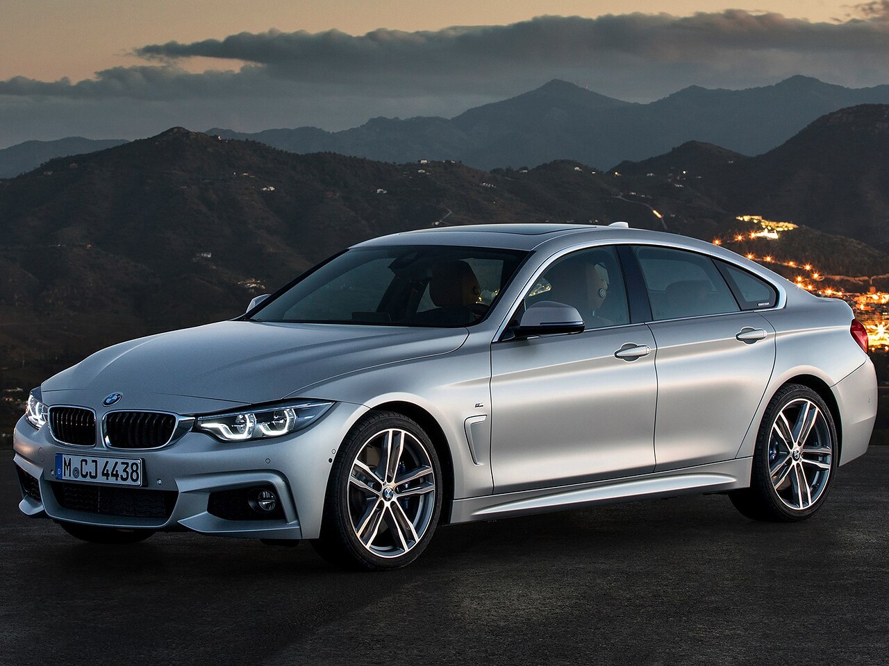 BMW 4 серия Гран Купе лифтбек (F36 рестайлинг, 2017 - 2020 г.в.): вид спереди сбоку
