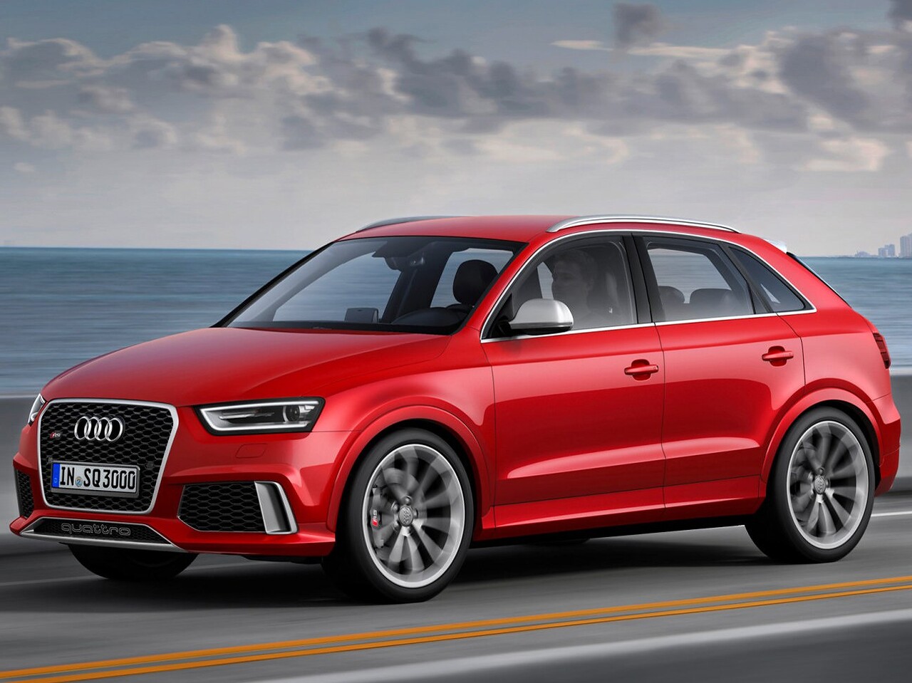 Audi Q3 RS (I поколение, 2014 - 2015 г.в.): вид спереди сбоку у воды