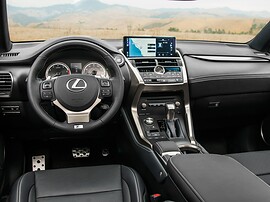 Lexus NX (I поколение рестайлинг, 2017 - 2021 г.в.): руль и панель