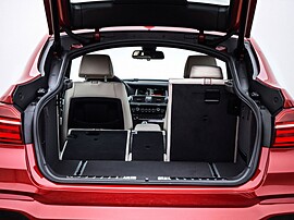 BMW X4 (F26, 2014 - 2018 г.в.): багажник со сложенными сиденьями