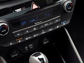 Hyundai Tucson (III поколение, 2015 - 2019 г.в.): климат