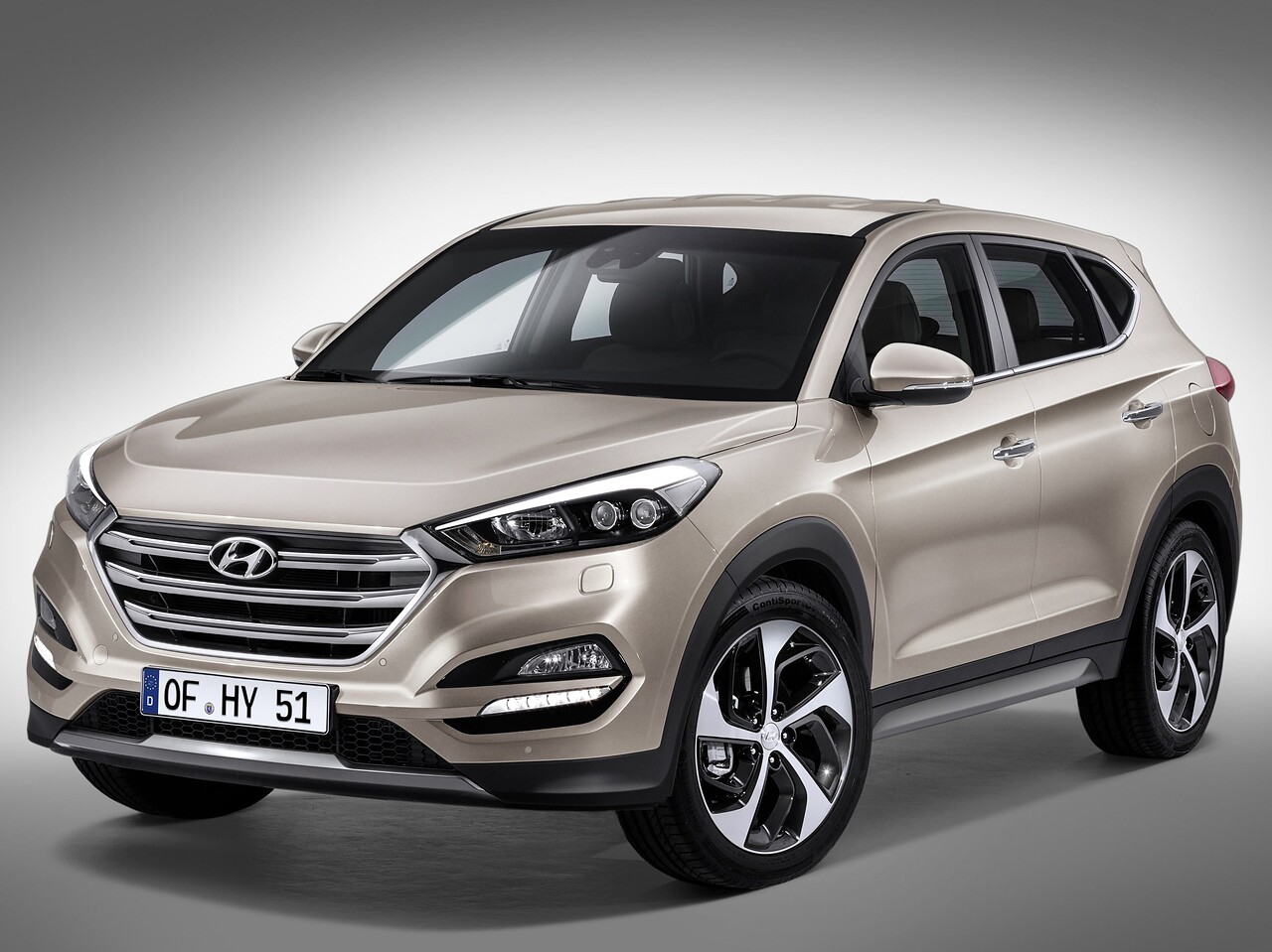 Hyundai Tucson (III поколение, 2015 - 2019 г.в.): вид спереди сбоку