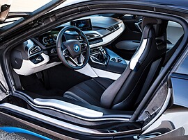 BMW i8 (I поколение, 2014 - 2017 г.в.): салон