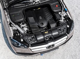 Mercedes-Benz GLE-Класс 2.0 AT Sport Plus (300d): моторный отсек