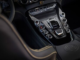 Mercedes-Benz AMG GT (c190 рестайлинг, 2017 - 2022 г.в.): салон