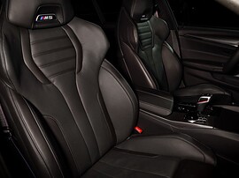 BMW M5 седан 4.4 AT Competition: Спортивное сиденье с простёжкой