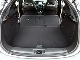 Infiniti Q30 (I поколение, 2016 - 2019 г.в.): багажник