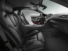 BMW M6 купе 4.4 AT: Передние кожаные сиденья