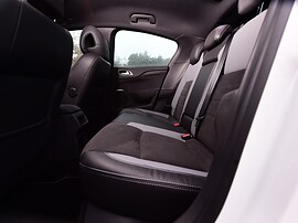DS DS 4 1.6 HDi AT Be Chic: салон