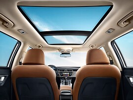 Geely Atlas 2.4 AT Люкс: салон