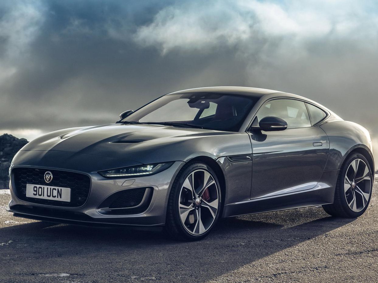 Jaguar F-Type купе (I поколение 2-й рестайлинг, 2019 - 2022 г.в.): вид спереди сбоку