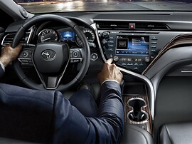 Toyota Camry 2.0 AT Классик: салон