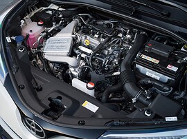 Toyota C-HR (I поколение, 2016 - 2019 г.в.): моторный отсек