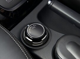 FIAT Fullback 2.4d MT Active+: селектор полного привода