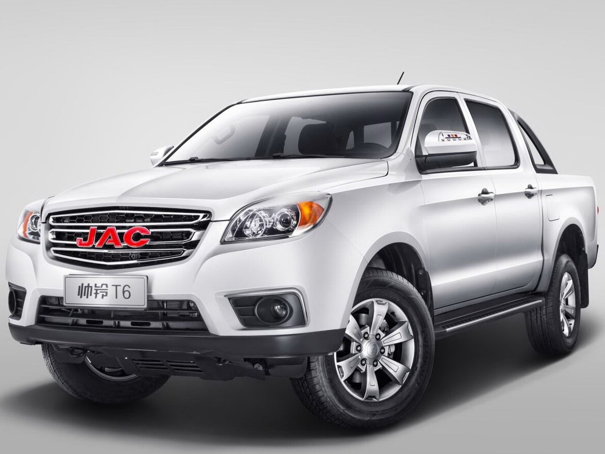 JAC T6 (I поколение, 2015 - 2023 г.в.): вид спереди сбоку