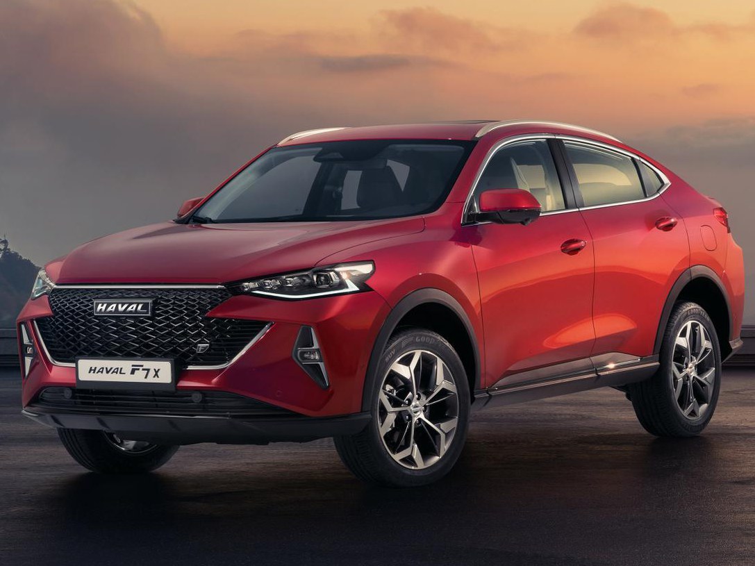 Haval F7x: вид спереди сбоку