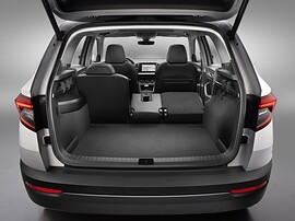 Skoda Karoq 1.6 MPI AT Active: багажник со сложенным сиденьем