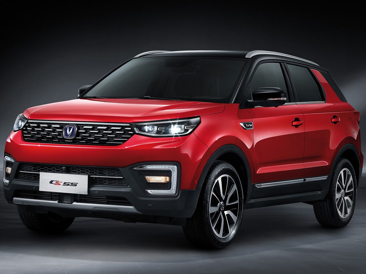 Changan CS55 1.5 MT Comfort: вид спереди сбоку