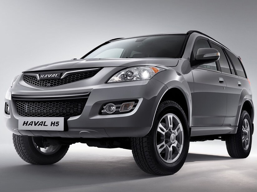 Haval H5 (I поколение, 2020 - 2021 г.в.): вид спереди сбоку