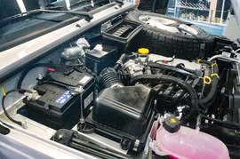ВАЗ (Lada) Niva Legend 3-дв.: моторный отсек