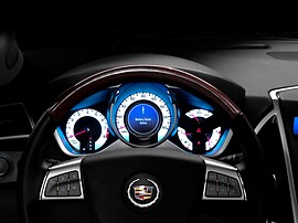 Cadillac SRX (II поколение, 2010 - 2014 г.в.): Крупный план электронной приборной панели