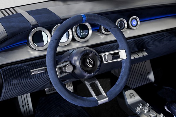 Renault показала электрический концепт 8 Gordini мощностью 270 л.с.: передняя панель со стороны водителя