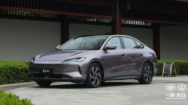 Jetta открыла предзаказы на первый электромобиль M6