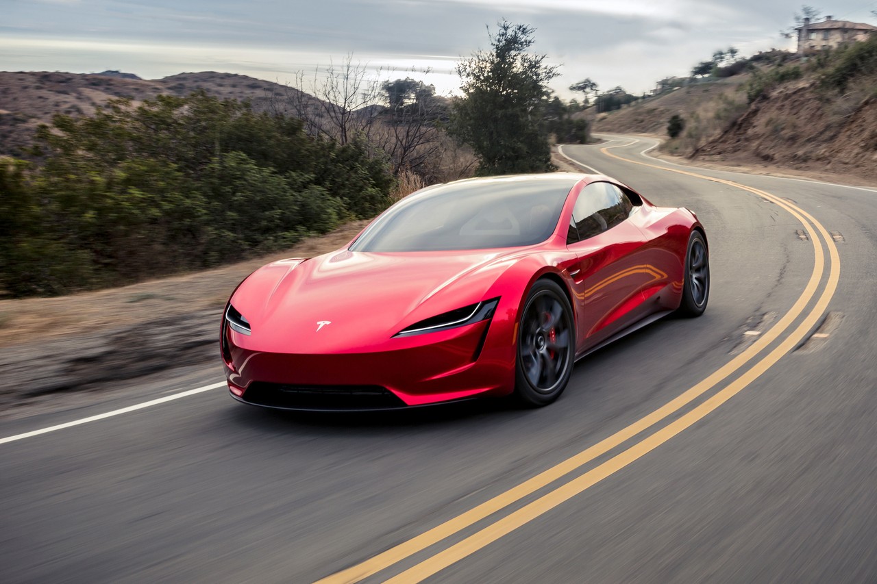 Tesla снова отложила премьеру Roadster